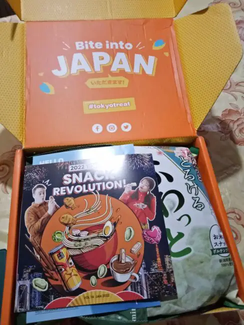 My TokyoTreat Review: What's Inside the Box? (December 2021) 2 TokyoTreat Review December 2021 Box (16)